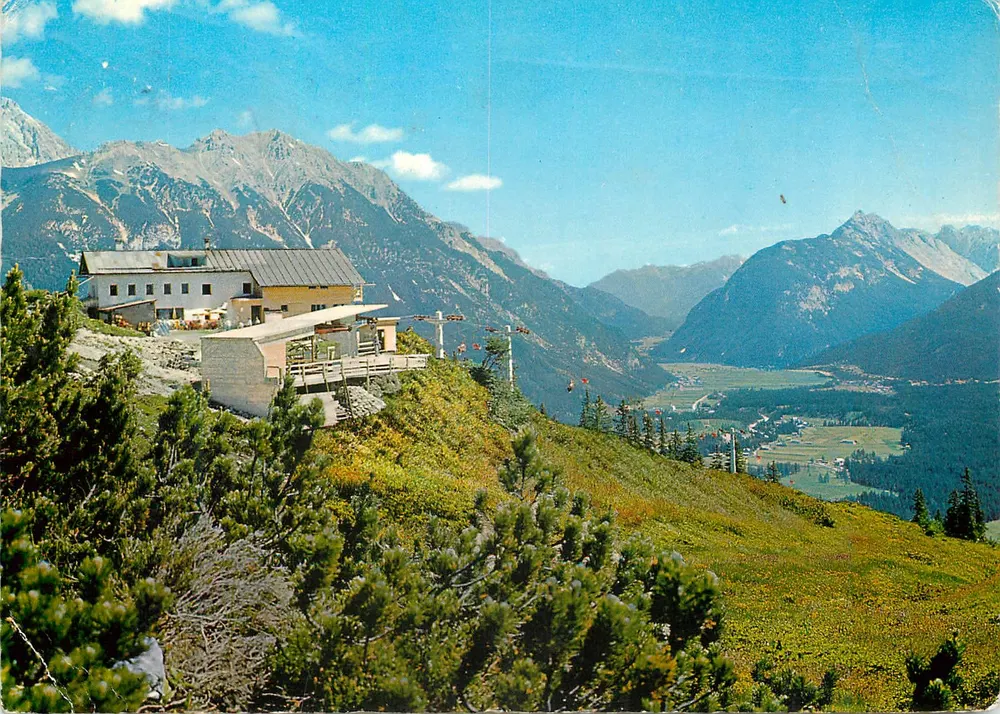 Rauthütte, 1600 m mit Mundeliff — Blick auf Dreitorspitze, Leutasch, Karwendelgebirge — Alpina Verlag, H 140 271 - आगे