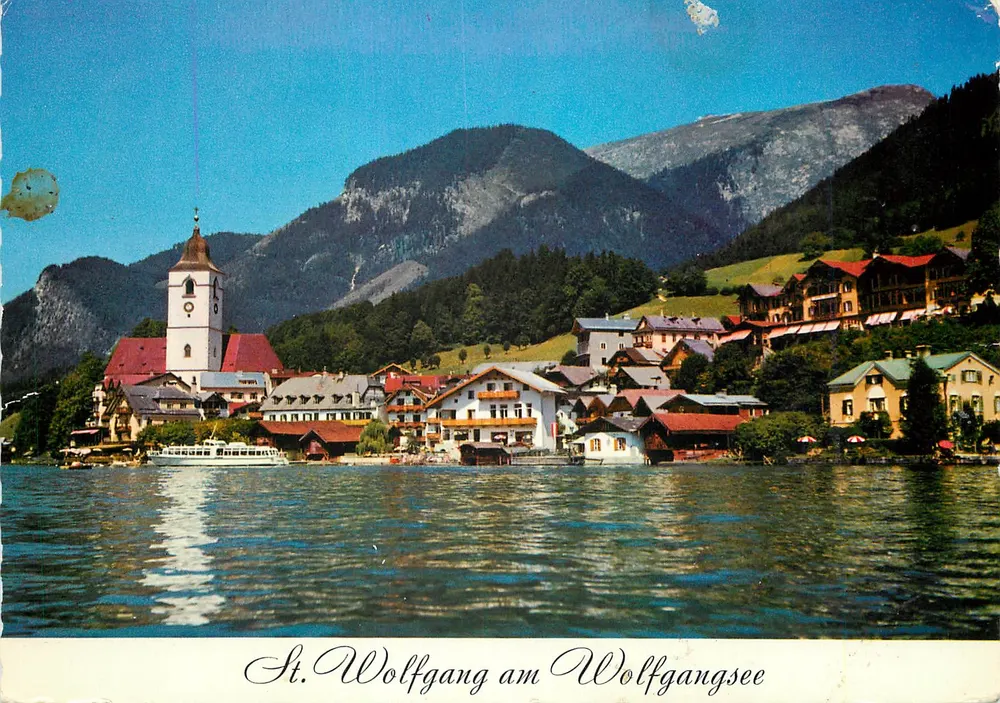 St. Wolfgang am Wolfgangsee — vista do lago e do vilarejo — editor Monika-Postkartenverlag - Frente