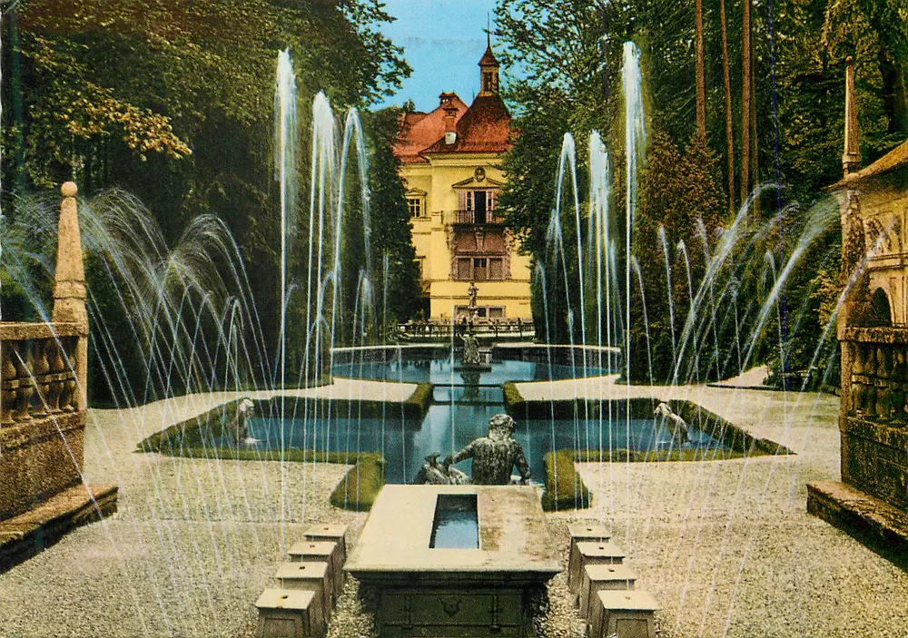 Hellbrunn perto de Salzburg — Jogos de água à mesa do príncipe, atrás o castelo de diversões — Kom. R. Heinr. Wannebauer - Frente