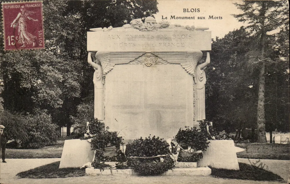 Blois — Memorial to the Dead — Unidentified Publisher, Serial Number Not Visible - Front