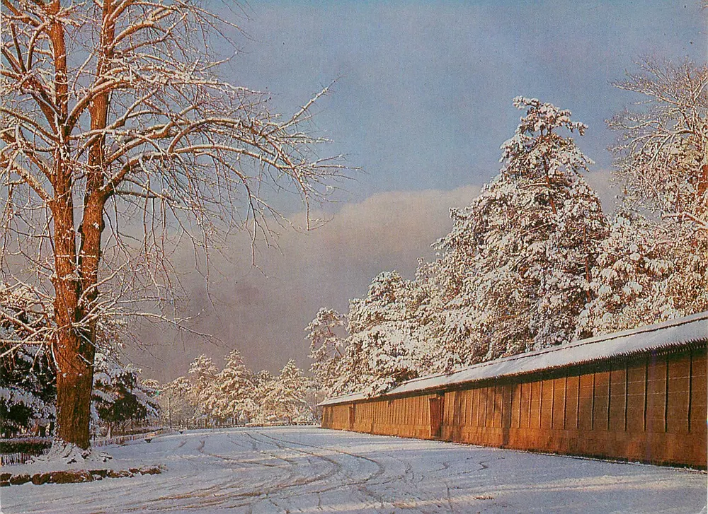Palácio de Kyoto — vista invernal nevada — Fukui Asahido Co., Ltd. Kyoto - Frente