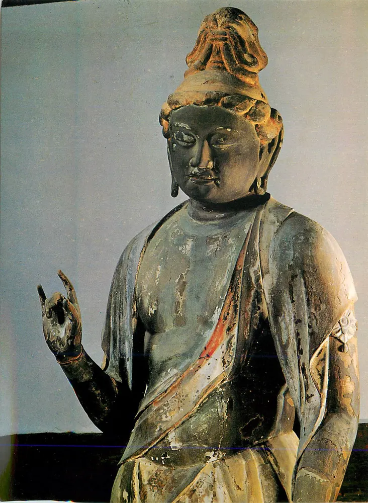 Estátua de bodhisattva — Templo Akishinodera — GIGEITEN - Frente