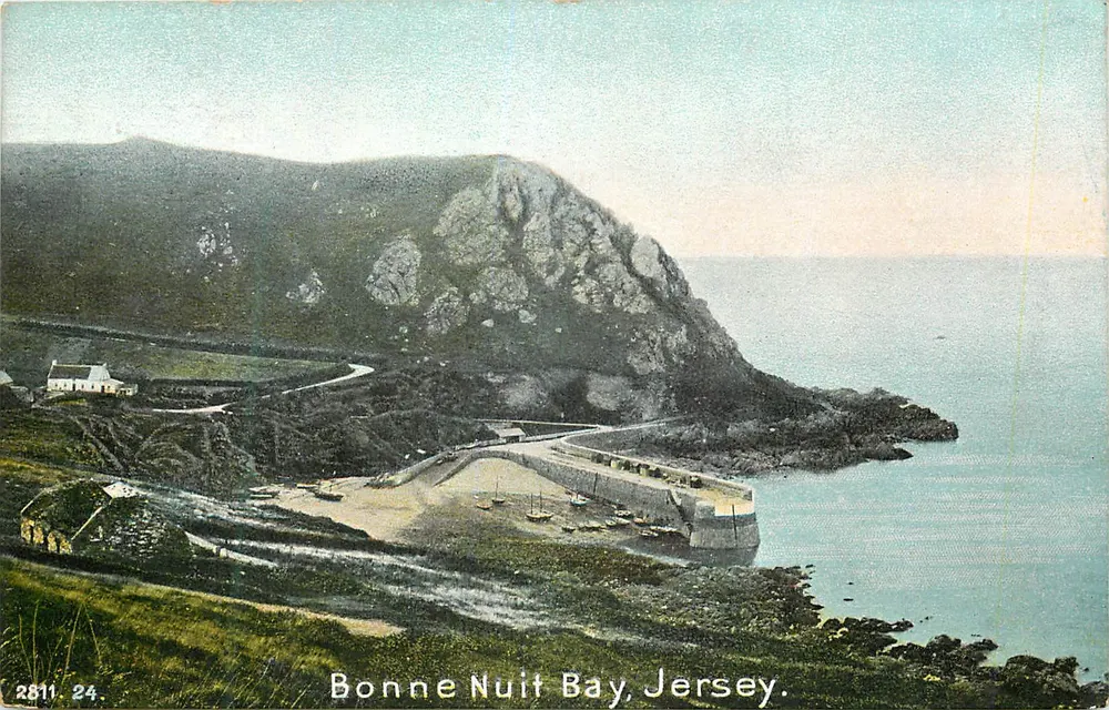 Bonne Nuit Bay, Jersey — vista da baía e do farol — editor Martin & Co, n° 2811 24 - Frente