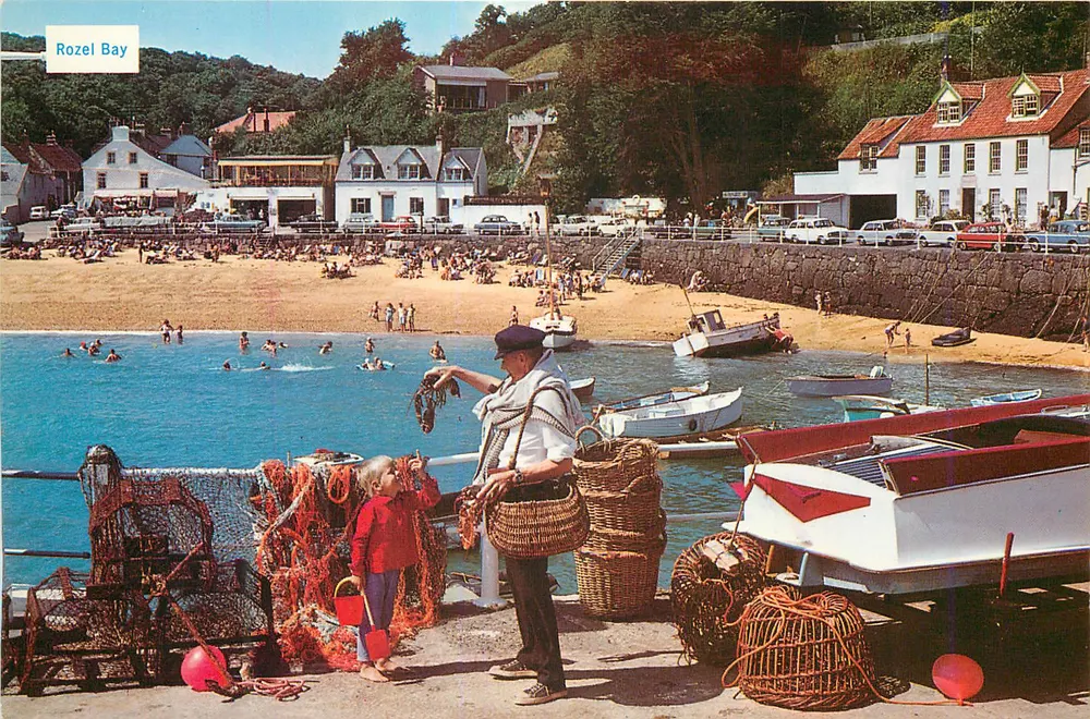 Baía de Rozel — Jersey — editor S. Marshall (Wholesale) Ltd, série CC22965 - Frente
