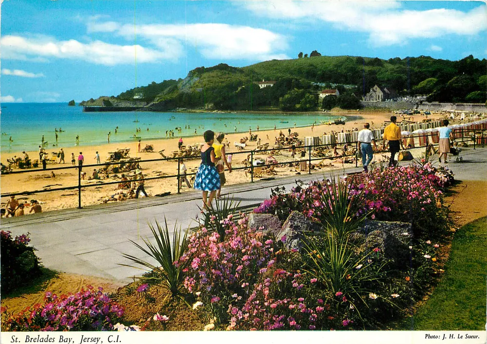 St. Brelades Bay, Jersey, C.I. — Foto J. H. Le Sueur — editor John Hinde Limited - Frente