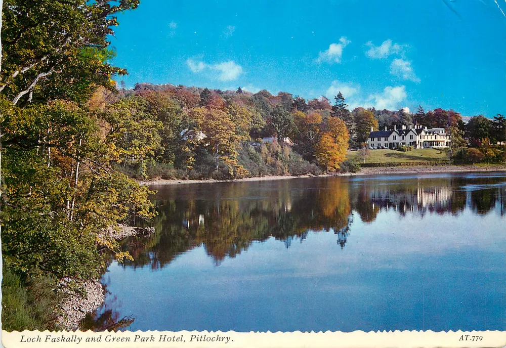Loch Faskally and Green Park Hotel, Pitlochry — AT.779 — Valentine Printers & Publishers - Recto