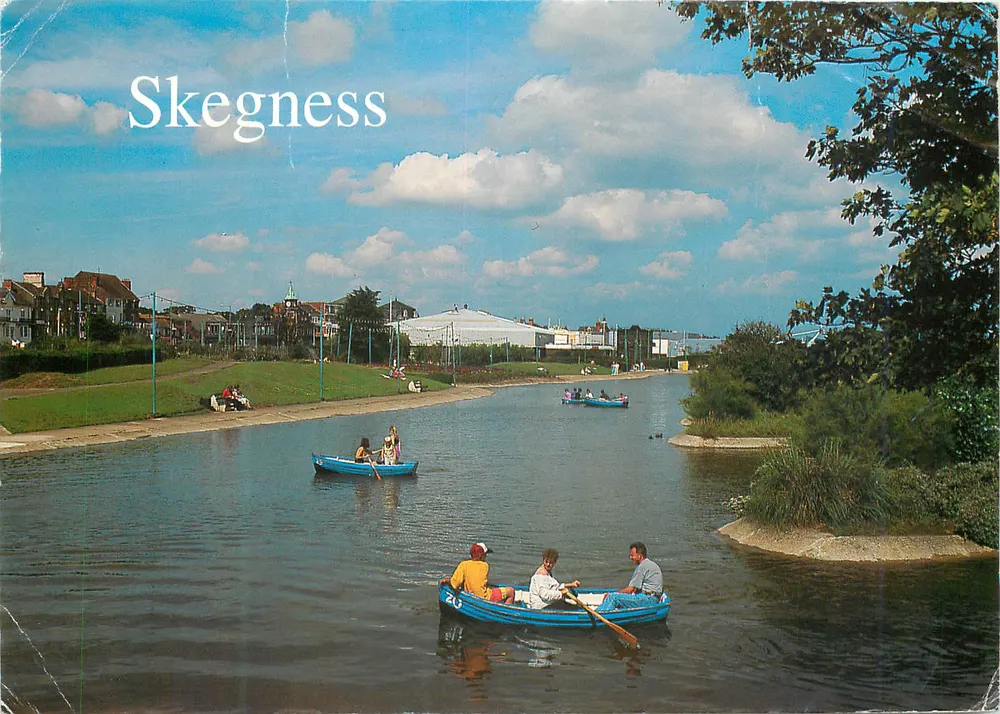 Skegness — Lago de Barcos — Dennis Print & Publishing - Frente