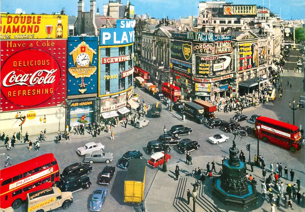 Piccadilly Circus — London — John Hinde, n° 2L26 - Front