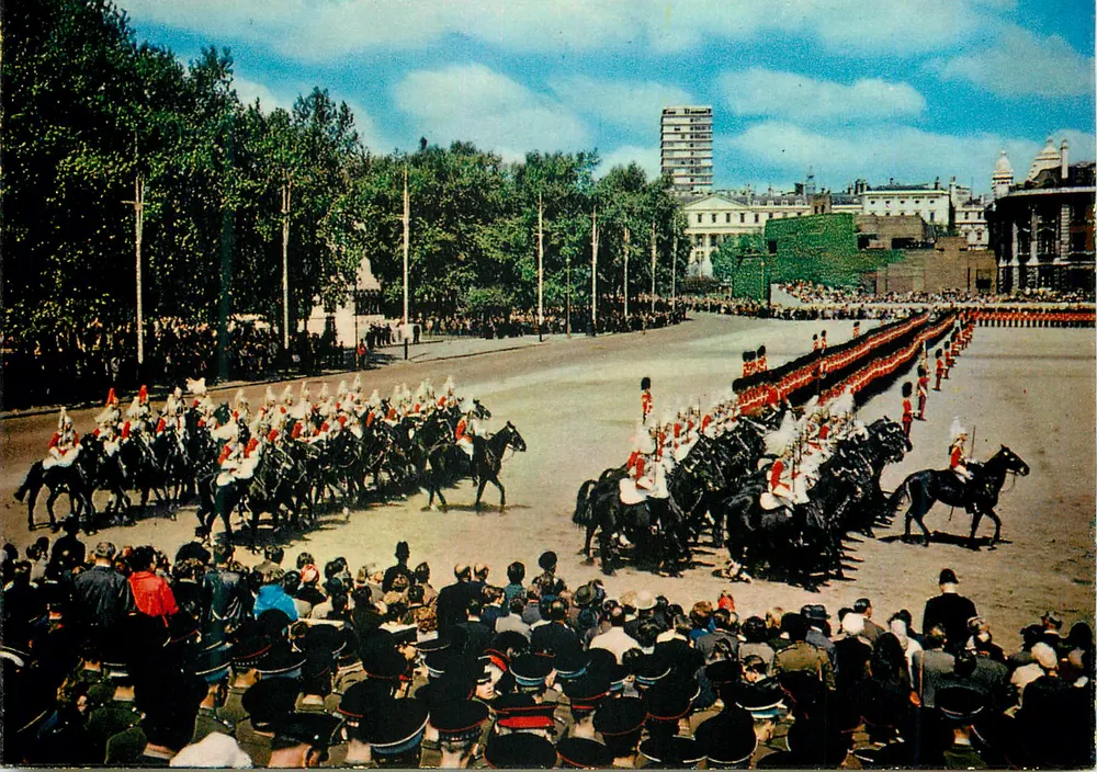 Londres — Trooping the Colour — J. Arthur Dixon, n° 6879 - Frente