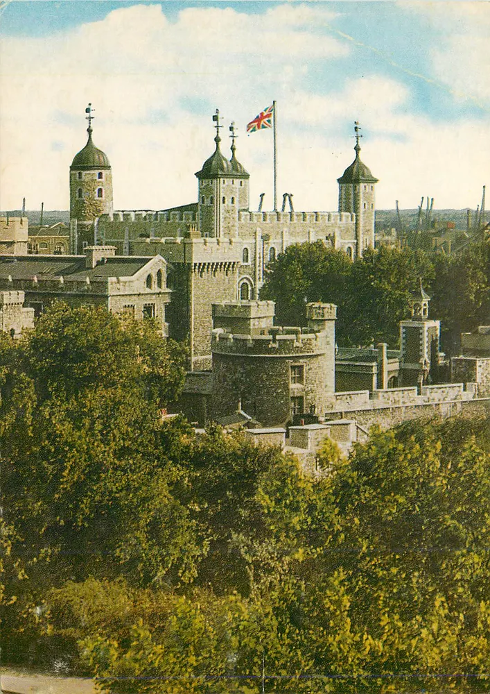 A Torre de Londres — vista panorâmica — J. SALMON LTD. SEVENOAKS, KENT - Frente