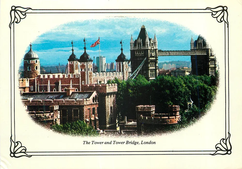 A Torre e o Tower Bridge, Londres — edição Colourmaster International, n° CME 1024 - Frente