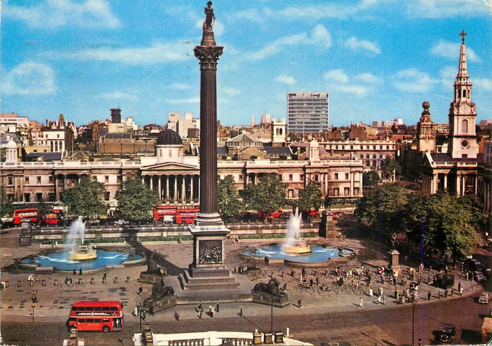 Trafalgar Square — Coluna de Nelson e fontes — A.V. Fry's Card n°23 - Frente