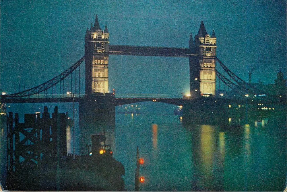 Londres — Ponte da Torre à noite — J. Arthur Dixon Ltd. - Frente