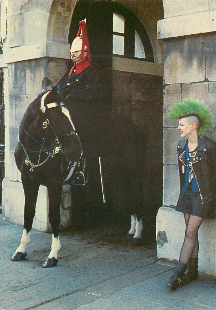 Guardia a cavallo e donna mohawk — Real London, serie N°616 - Recto