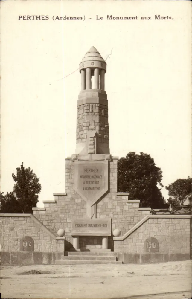 Perthes (Ardennes) - O Monumento aos Mortos - editor desconhecido, número de série não visível - Frente