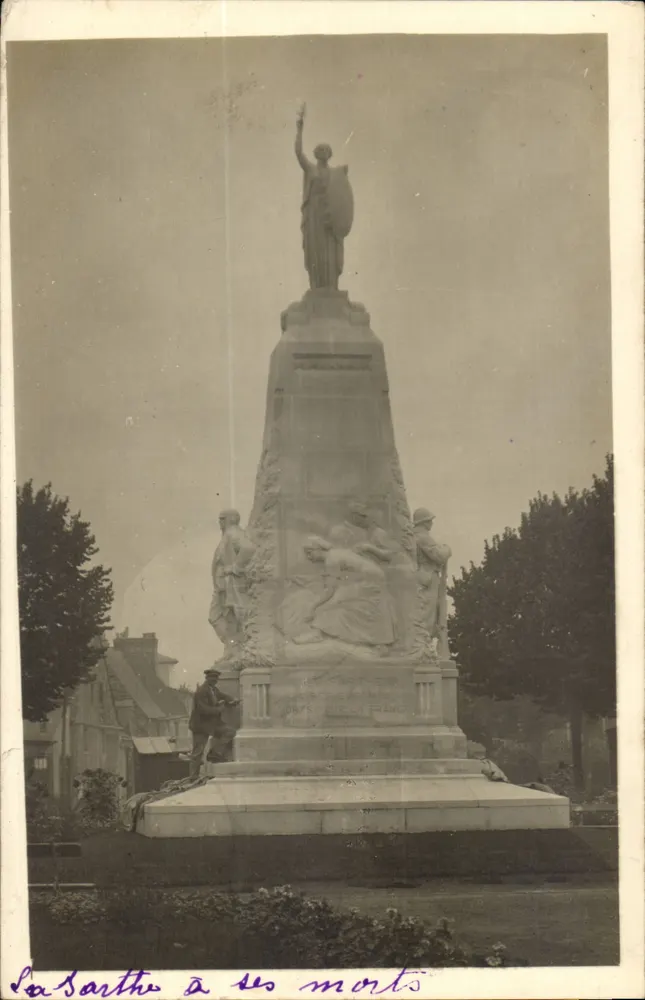 La Sarthe zu ihren Toten — Kriegsdenkmal — unbekannter Verlag - Vorderseite