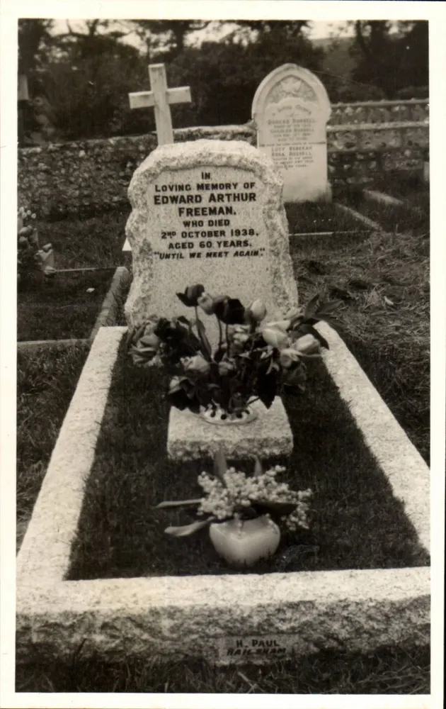 Grabmal von Edward Arthur Freeman — 2. Oktober 1938 — H. Paul Rail Sham - Vorderseite