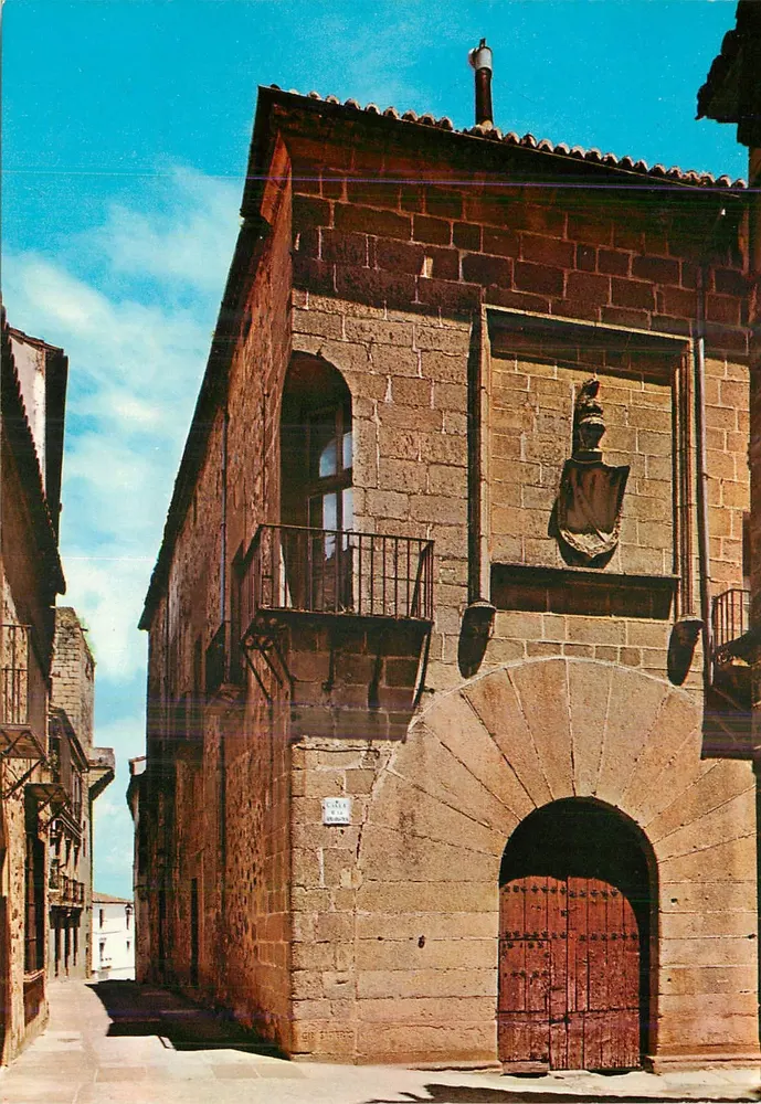 Cáceres — Huis van de Carbajales ; gevel van de 15e eeuw — Ed. Beascoa - Voorkant