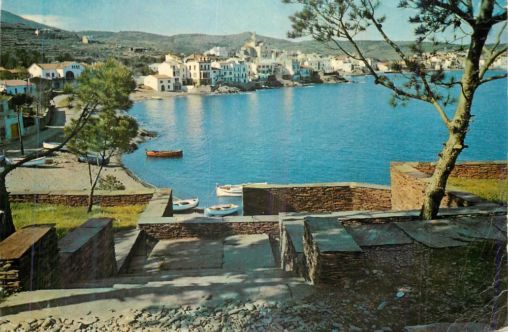 Cadaqués (Costa Brava) — vue du port et du village — éditeur non visible - Recto