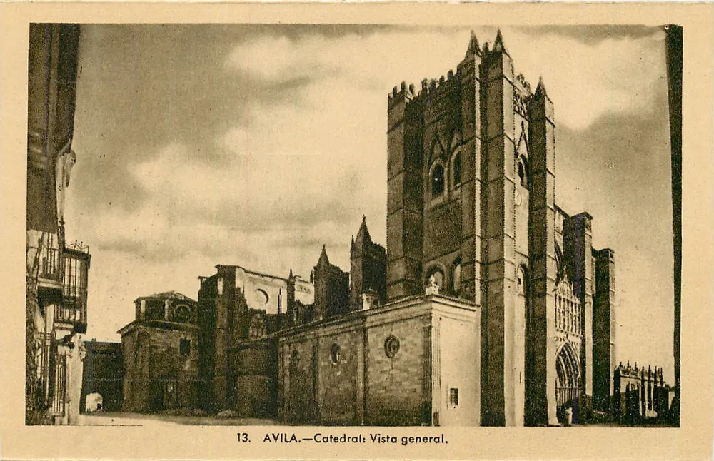 Avila — Catedral : Vista geral — Heliotipia Artística Española, Madrid, n°13 - Frente