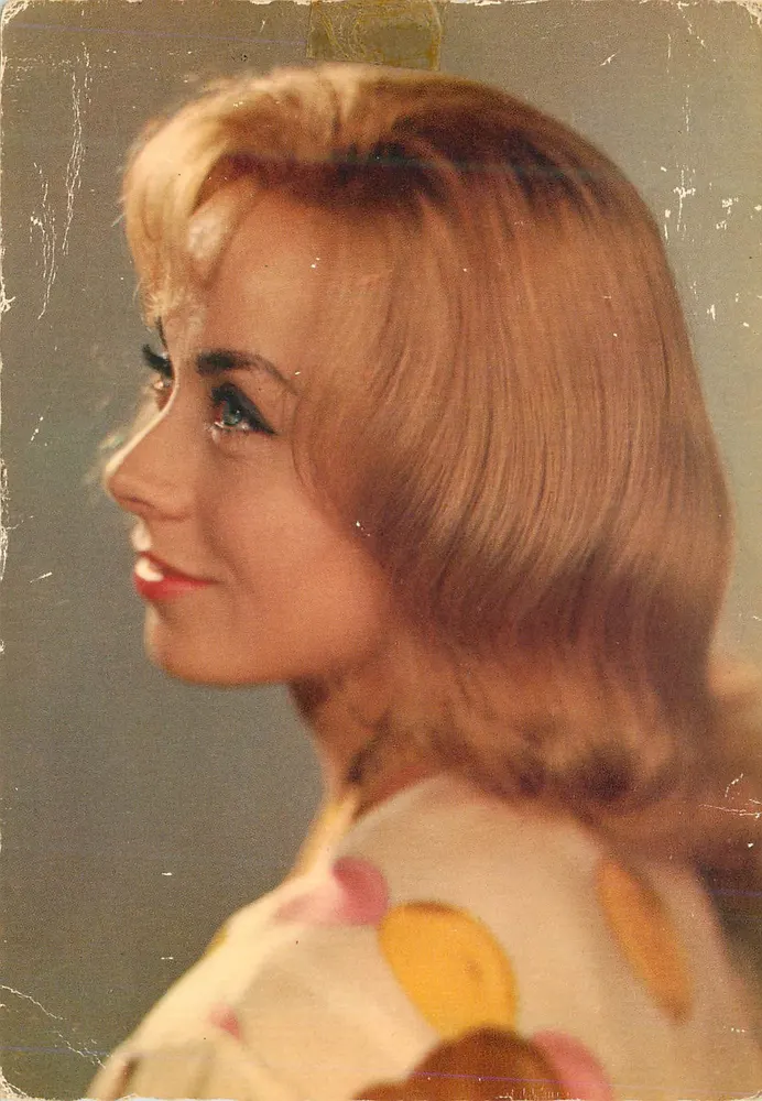 Isabelle Aubret — Profilporträt — Verlag Korès, Nr. 300 - Vorderseite