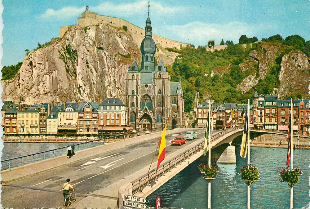 Dinant — vista do ponte e da catedral — Éditions Lander Eupen - Frente