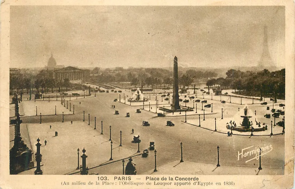 PARIS — Praça da Concorde — Obelisco de Luxor trazido do Egito em 1836 - Frente
