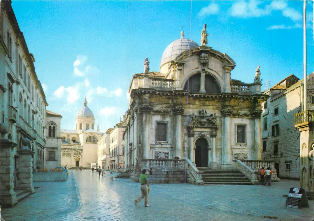 Dubrovnik – Praça da Catedral — editor AGI - Frente