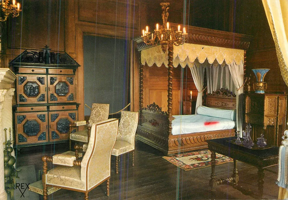 Quarto da rainha Marie-Amélie — Castelo de Pau — Éditions REX - Frente
