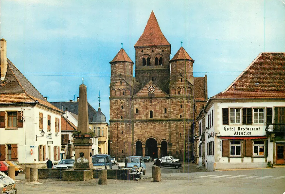 Marmoutier (Elsass) — Die Abteikirche des 12. Jahrhunderts und die Fontäne — Kunstausgaben - Vorderseite