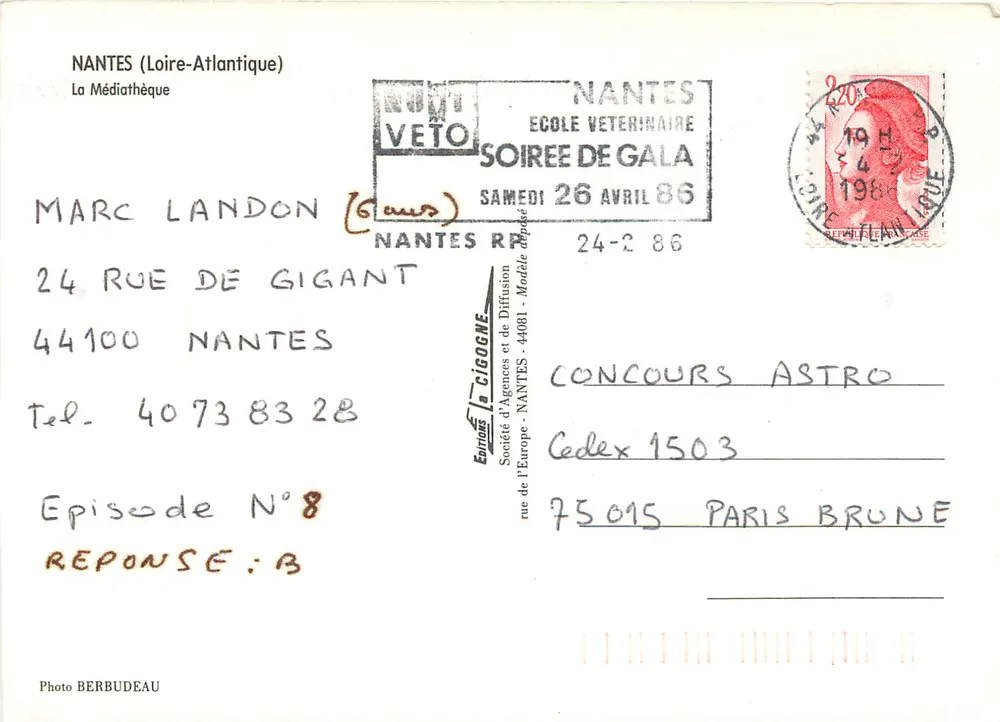 NANTES — A Biblioteca Pública — Foto BERBUEAU - Verso
