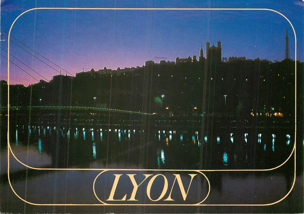 Crepusque sur la Saône et le Vieux Lyon — Création Clio-Cartes - Repro-Interdite - Recto