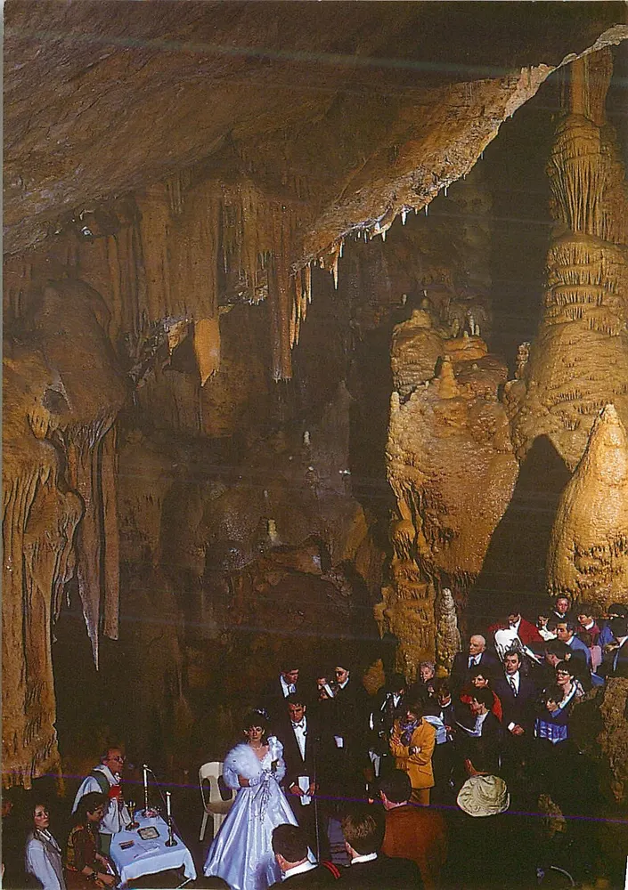शादी के अनुष्ठान रूज़ गुफा में - डार्जिलन, 19 मार्च 1994 - एडिटर कैस्टेलेट - आगे