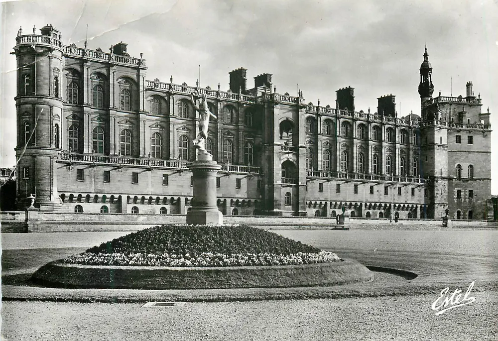 Saint-Germain-en-Laye — Le Château. Façade sur le Parc — Éditions de Luxe Estel, n° 22931 - Frente