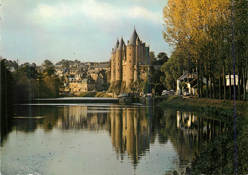Château de Josselin — forteresse du Moyen Âge sur les bords de l'Oust (canal de Nantes) — Éditions de Bretagne - Recto