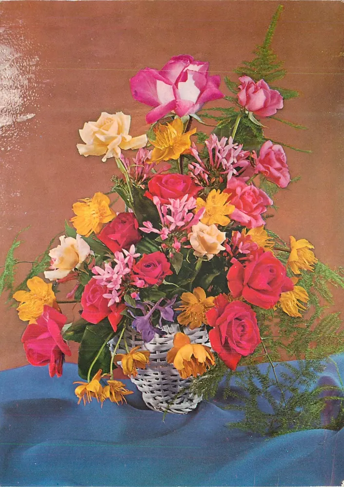 Bouquet de rosas e flores coloridas — GRAFICHE BIONDETTI S.R.L. — n°62/1 - Frente