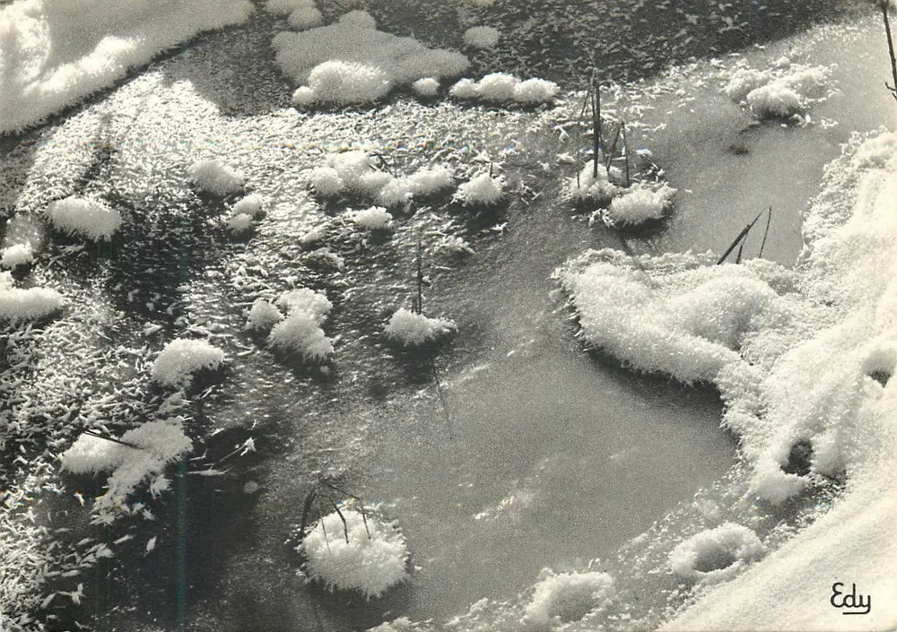 Jeux de glaces — (Cliché S. Marmounier) — Éditions EDY - Frente