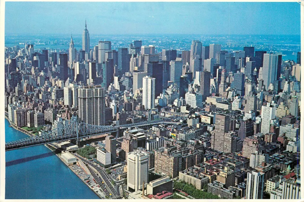 New York City — skyline vom Südwesten mit dem Queensboro Bridge im Vordergrund — Mike Roberts Color Productions, n°128 - Vorderseite