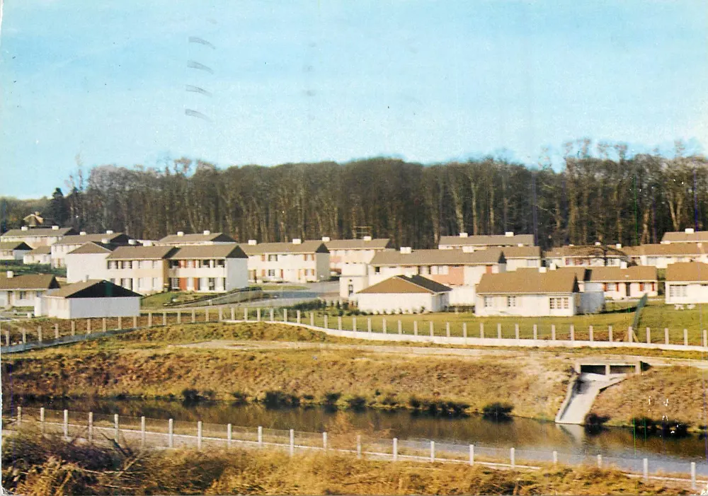 Domont (Val-d'Oise) — Residência de Clairval — P. BERTHIER - Frente