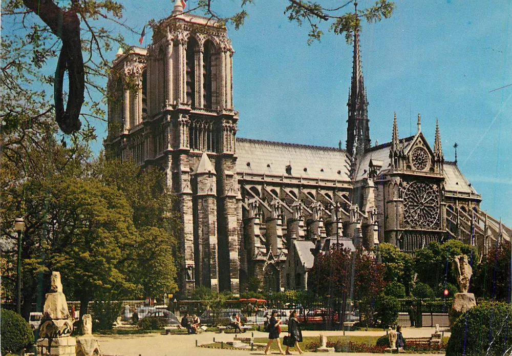 Notre-Dame de Paris — Praça Viviani — editor LYNAL, N°8B - Frente