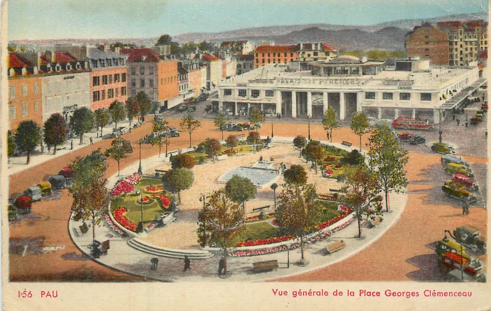Pau — Vue générale de la Place Georges Clémenceau — Cie des Arts Photomécaniques - Recto