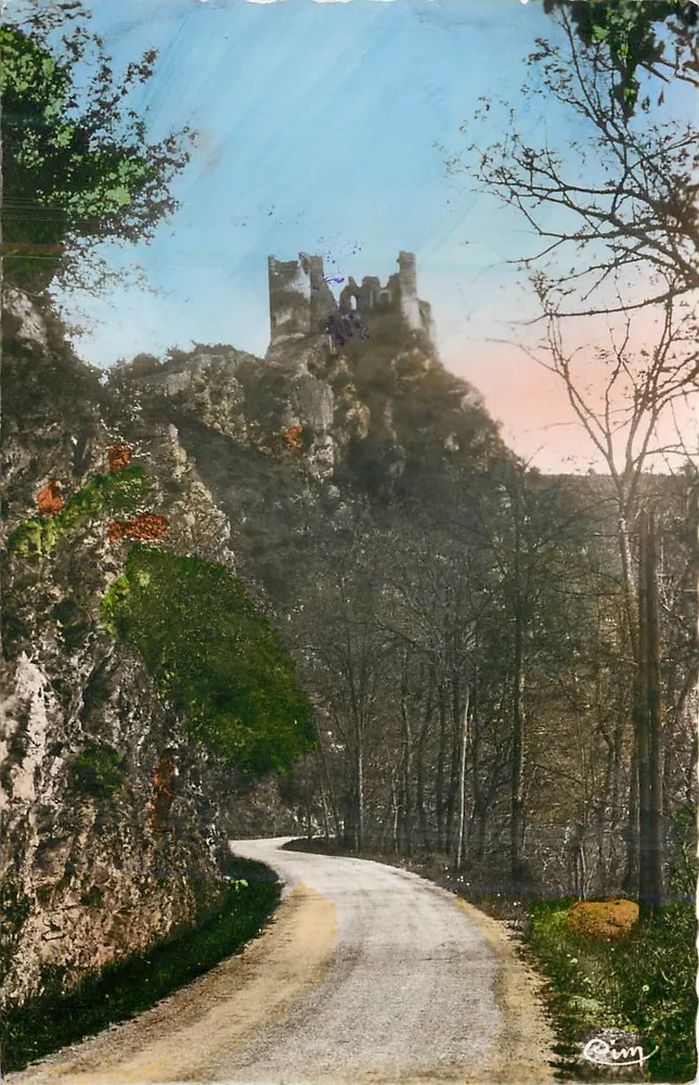 Valley of the Sioule — Ruins of the Château-Rocher — CIM - Front