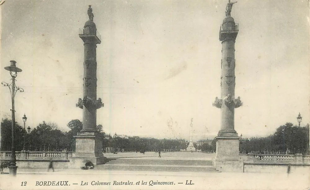 Bordeaux — Die Rostralkolonnaden und die Quinconces — LL. - Vorderseite