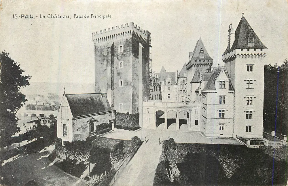 Pau - O Castelo, Fachada Principal — editor desconhecido, n° 15 - Frente