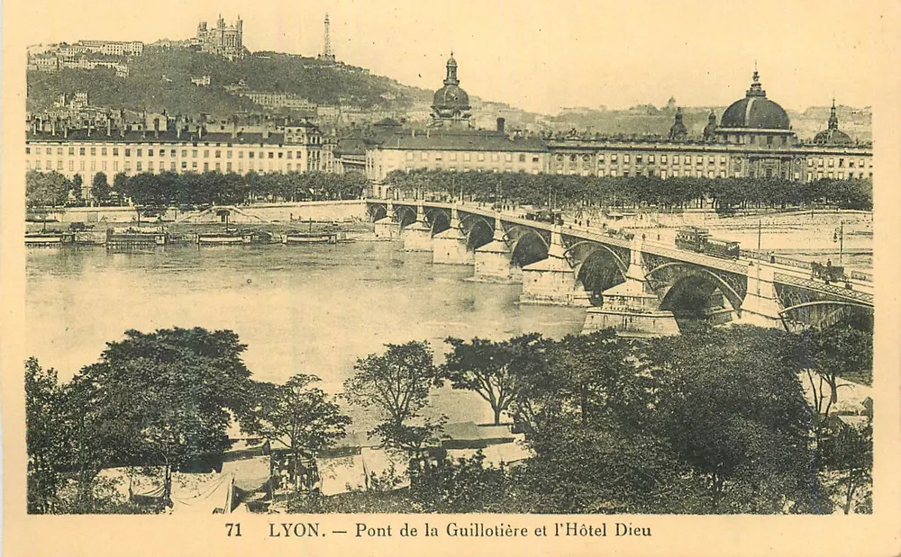 LYON — Pont de la Guillotière und Hôtel Dieu — 71 - Vorderseite