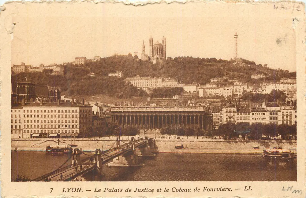 LYON — Das Justizpalast und der Fourvière-Hügel — LL - Vorderseite