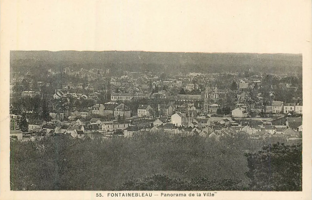 Fontainebleau — Panorama de la Ville — 55 - Recto