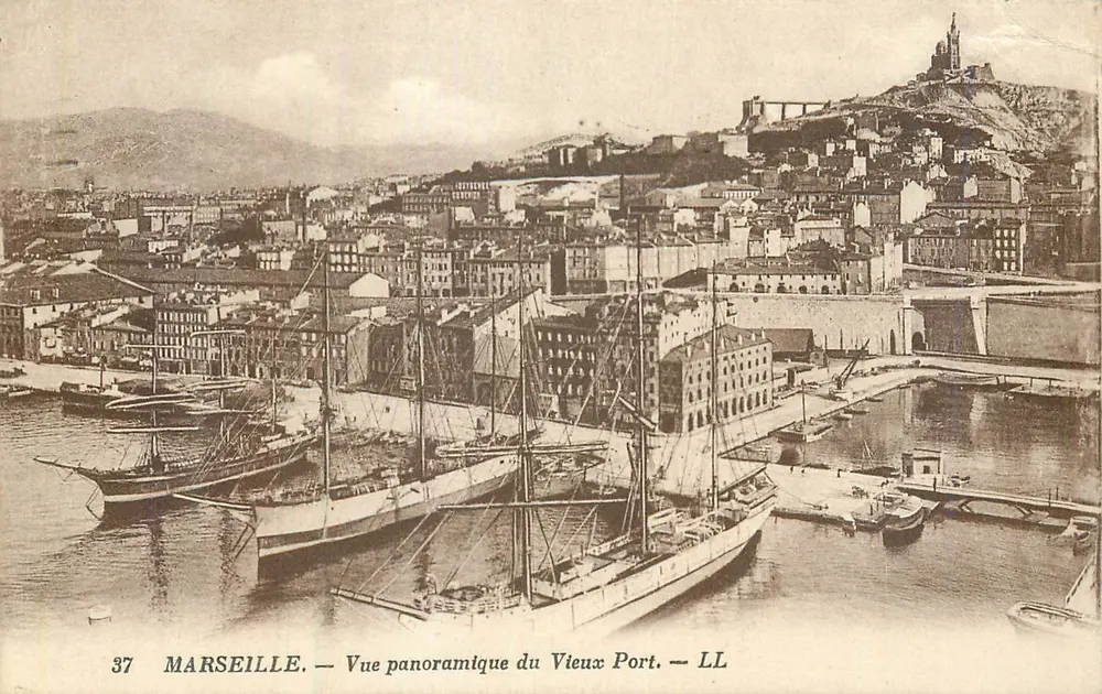 Marseille — Panoramablick auf den Alten Hafen — LL - Vorderseite