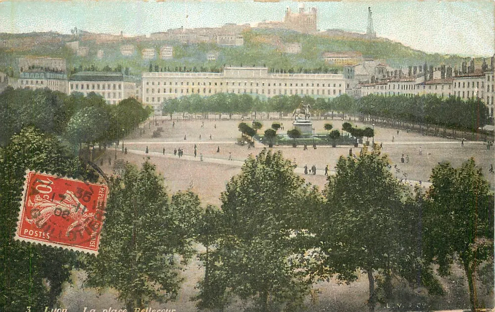 Lyon — A praça Bellecour — L.L.Y. 35 - Frente