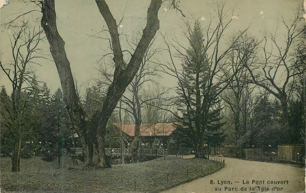 Lyon — Le Pont couvert au Parc de la Tête d'Or - Recto